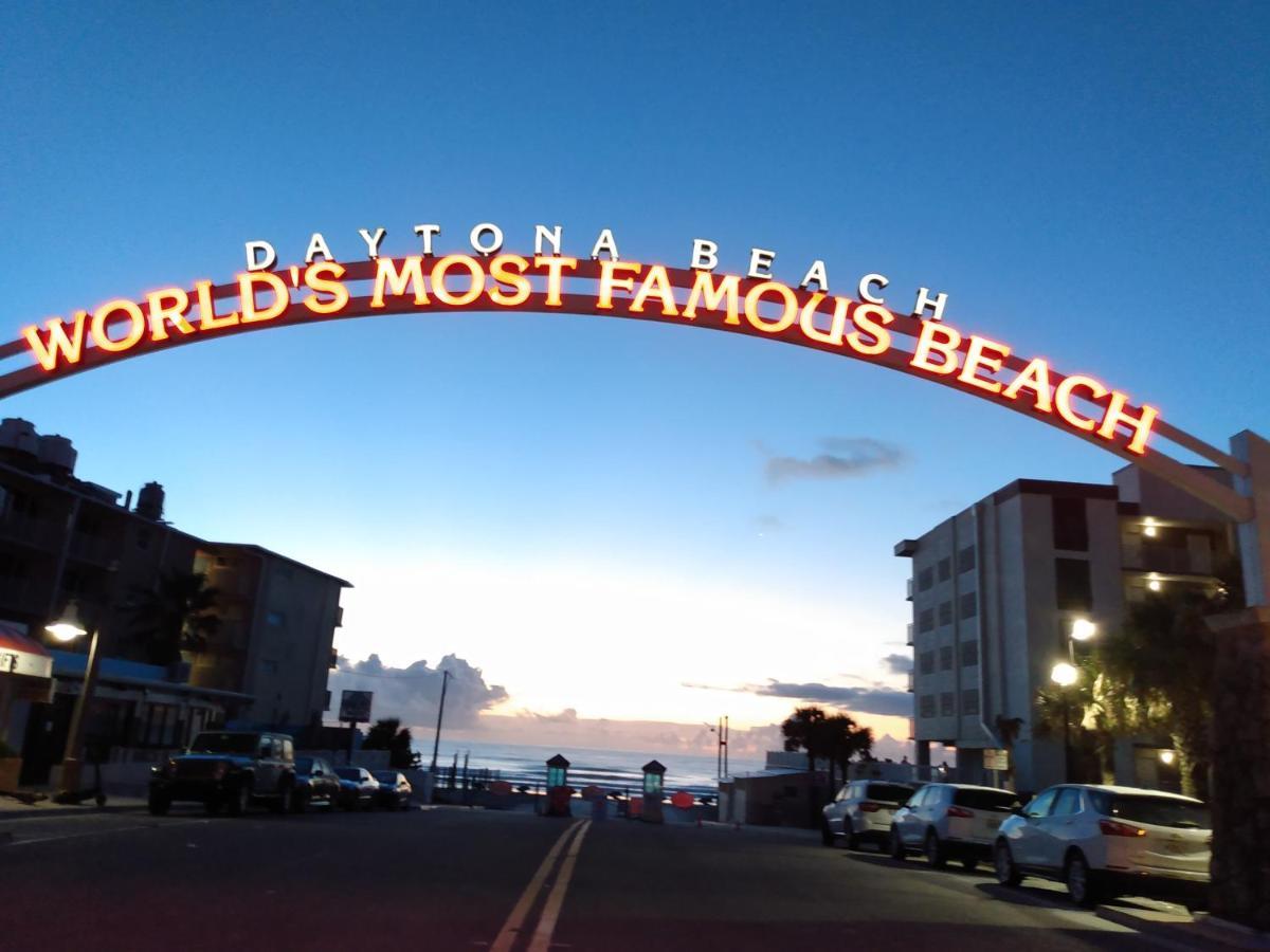 Ocean Balmy Warm Healing Breeze Under Sapphire Sky Year Round On Sunny Balcony Appartement Daytona Beach Buitenkant foto