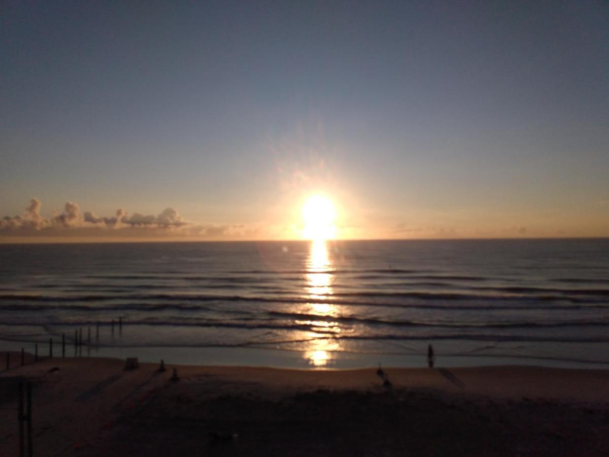 Ocean Balmy Warm Healing Breeze Under Sapphire Sky Year Round On Sunny Balcony Appartement Daytona Beach Buitenkant foto